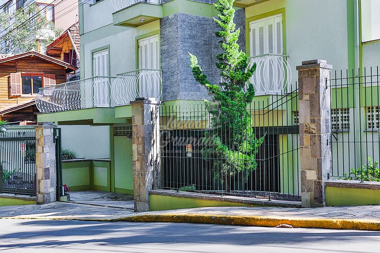 Excelente Apartamento Estilo Estudio no Centro de Gramado