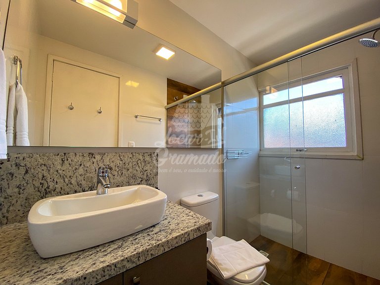 Apartamento Amplo, Gramado, 100m da Rua Coberta