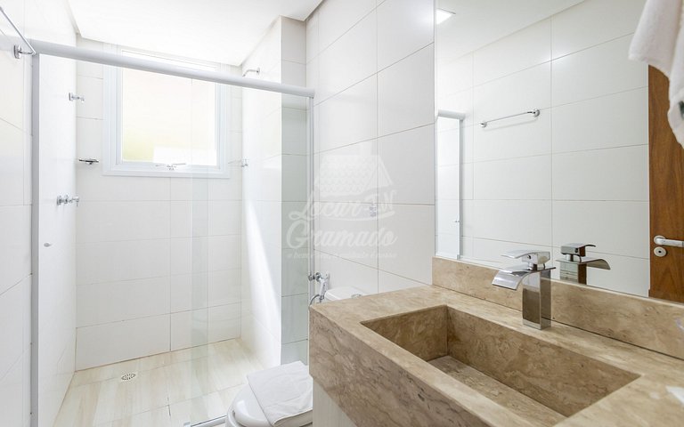 Apartamento Amplo Centro, Gramado, 100m da Rua Coberta