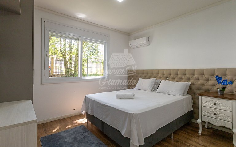 Apartamento Amplo Centro, Gramado, 100m da Rua Coberta