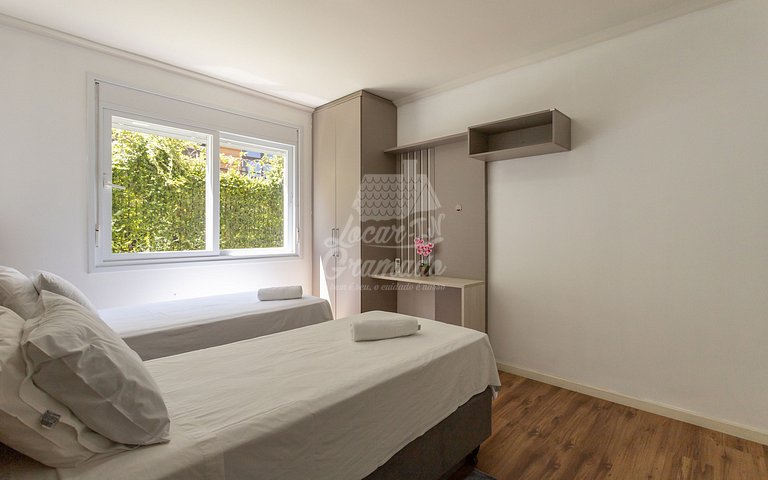 Apartamento Amplo Centro, Gramado, 100m da Rua Coberta